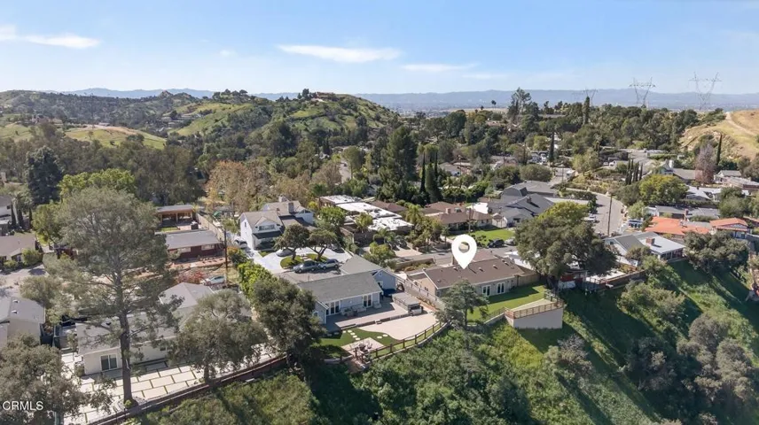46-web-or-mls-Upmarket Media-10755Whe-ae
