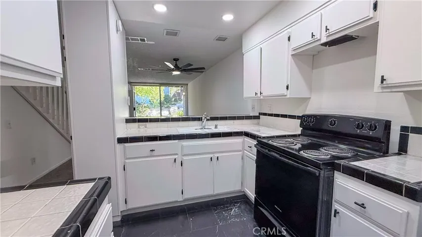 Kitchen 5