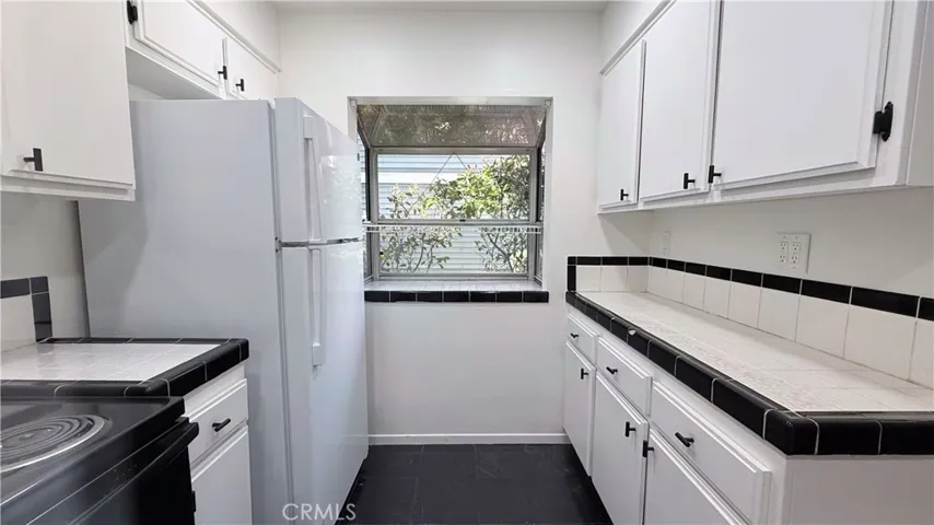Kitchen 6