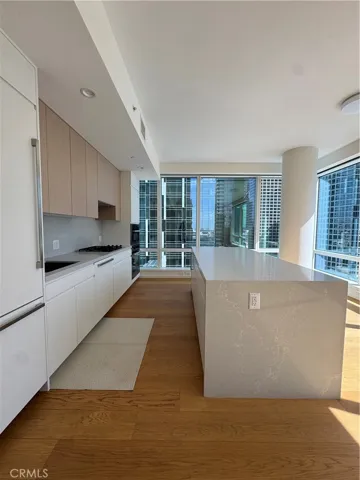 877 Francisco Street 1606, Los Angeles, California 90017
