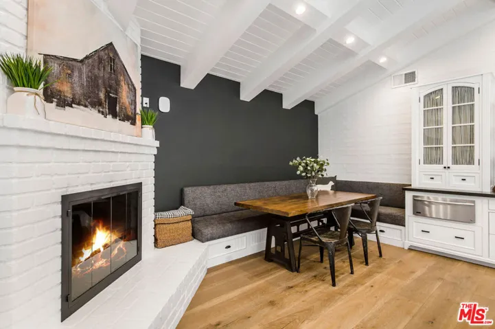 Breakfast Nook