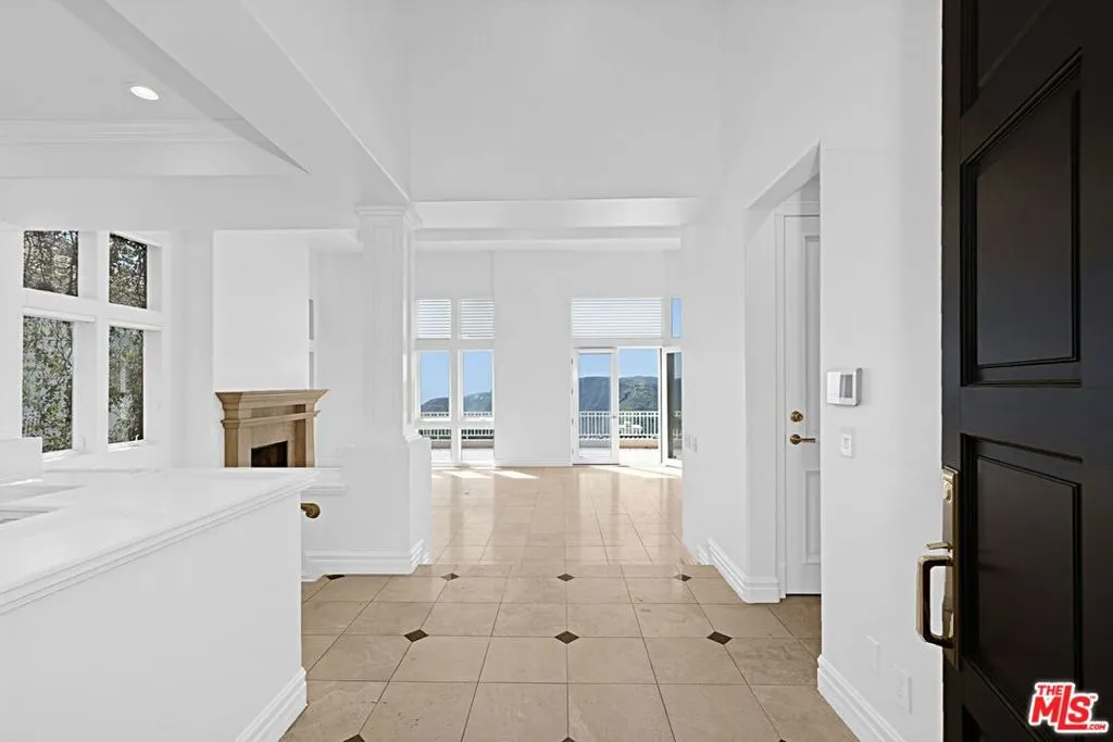 16646 Calle Brittany, Pacific Palisades, California 90272 — photo 4