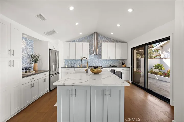 Amazing kitchen ! Great for entertaining