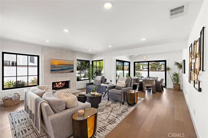 Lovely living room flow through to dining area.