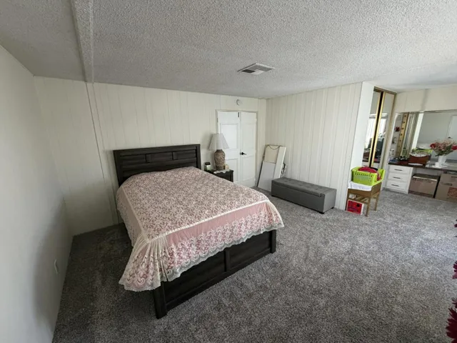 prim bed 557