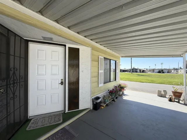 front door 557