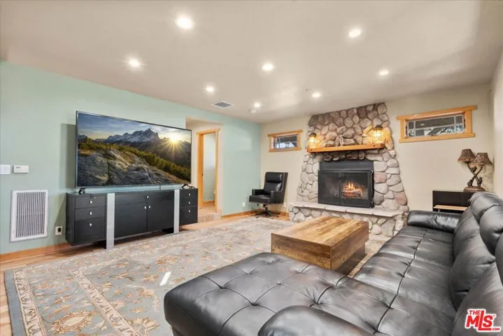 28200 Pine Canyon Road, Lake Hughes, California 93532