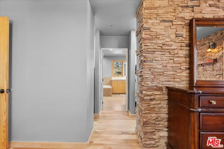 28200 Pine Canyon Road, Lake Hughes, California 93532