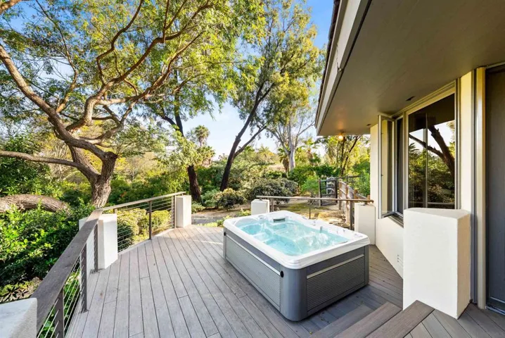 Jacuzzi tub off the primary bedroom