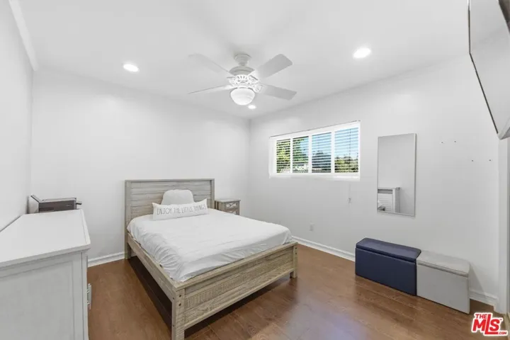 Main House Bedroom 1