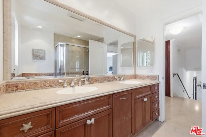 Main House Guest Bathroom