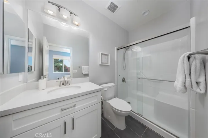 Downstairs full bathroom