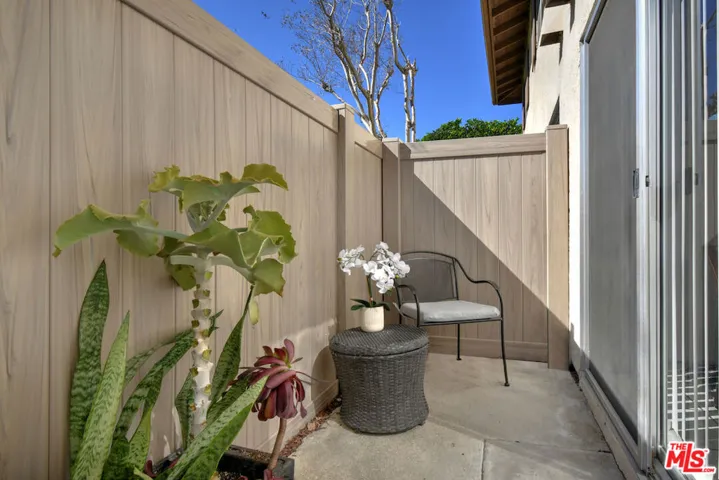 10341 Canoga Avenue 3, Chatsworth, California 91311