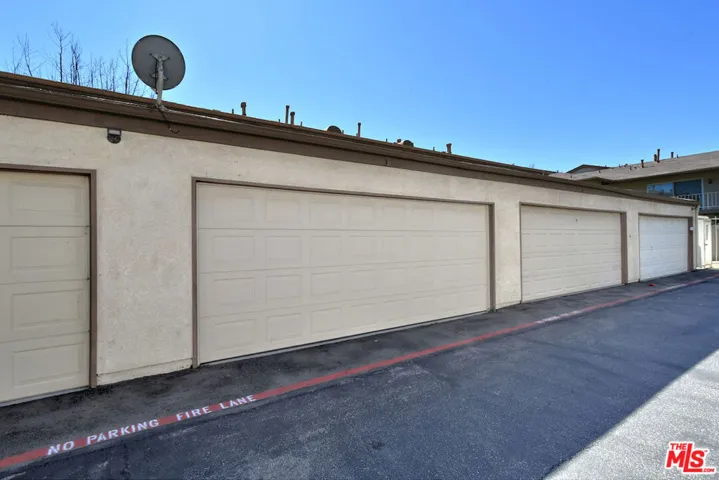 10341 Canoga Avenue 3, Chatsworth, California 91311