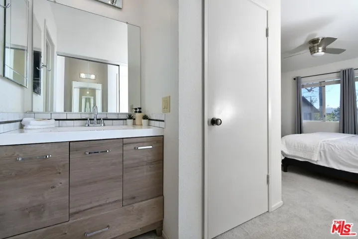 10341 Canoga Avenue 3, Chatsworth, California 91311