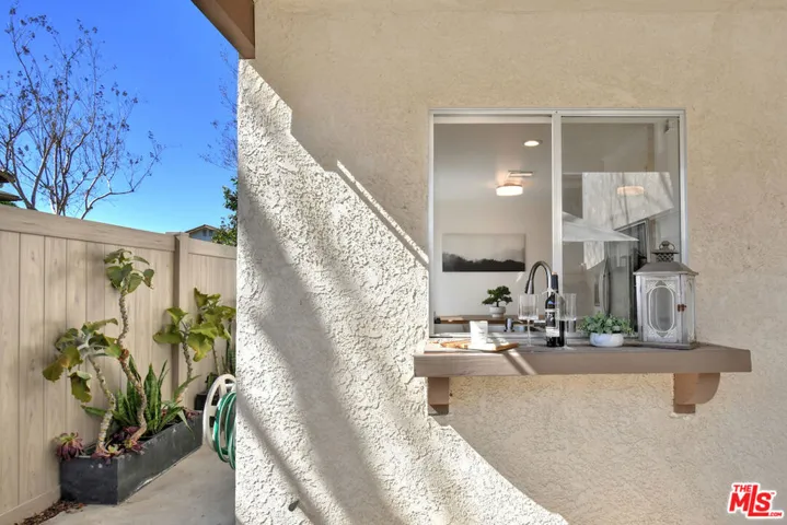 10341 Canoga Avenue 3, Chatsworth, California 91311