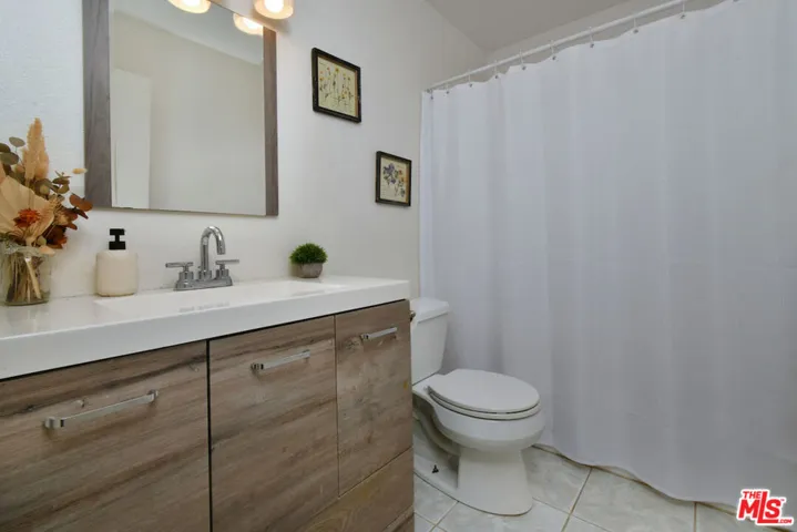 10341 Canoga Avenue 3, Chatsworth, California 91311
