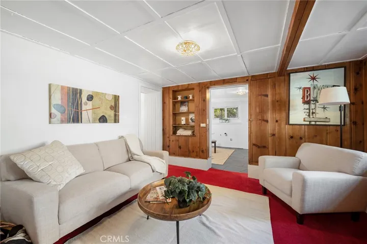 Lower-Level Suite, Living Room