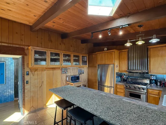 Granite breakfast bar