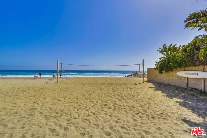 Malibu West Beach Club
