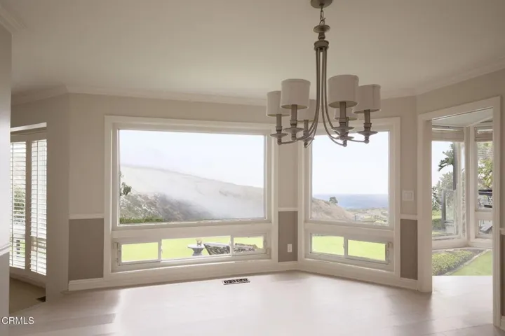 8-web-or-mls-8 Burrell Lt by Pierre Gala