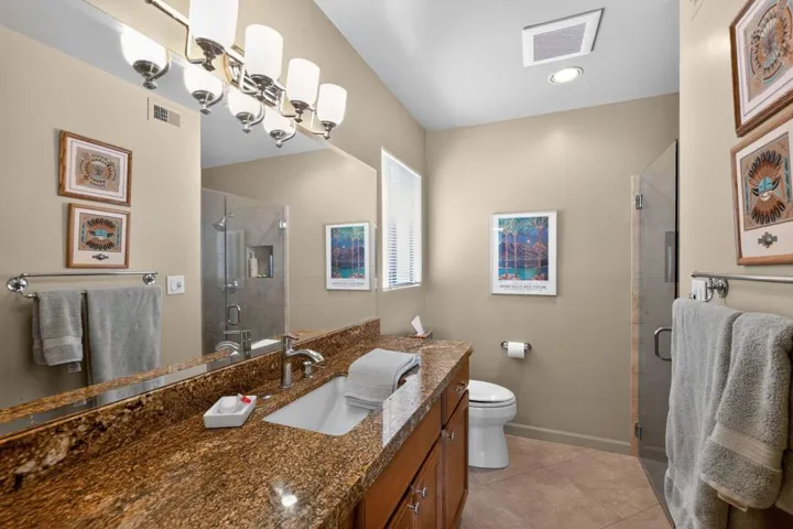 28_72795_Grass_Ct_Palm_Desert_Ca-Bathroo