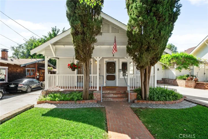 13518 Earlham Drive, Whittier, California 90602