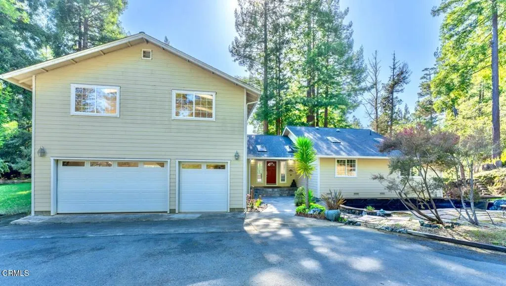 3 Car Garage