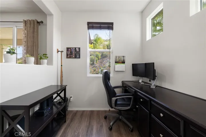 Office/flex space of the kitchen dining area