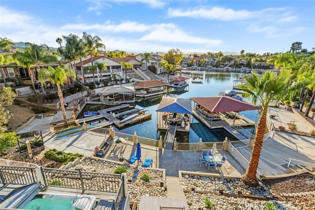 Cove View, covered U-Dock, Boat Lift,Spa