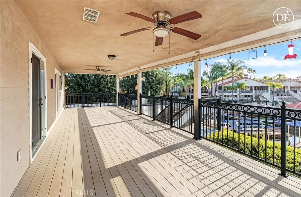 Virtual Photo_ Lower Deck
