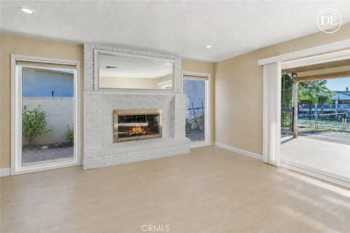 Virtual Photo_Family Room Fireplace Slider to Deck