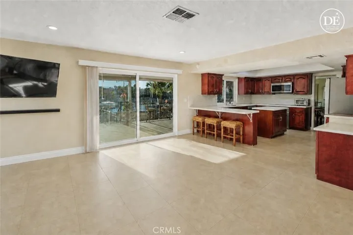 Virtual Photo_ Family Room to deck- Kitchen
