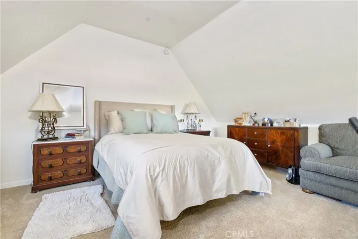 Large upstairs loft.