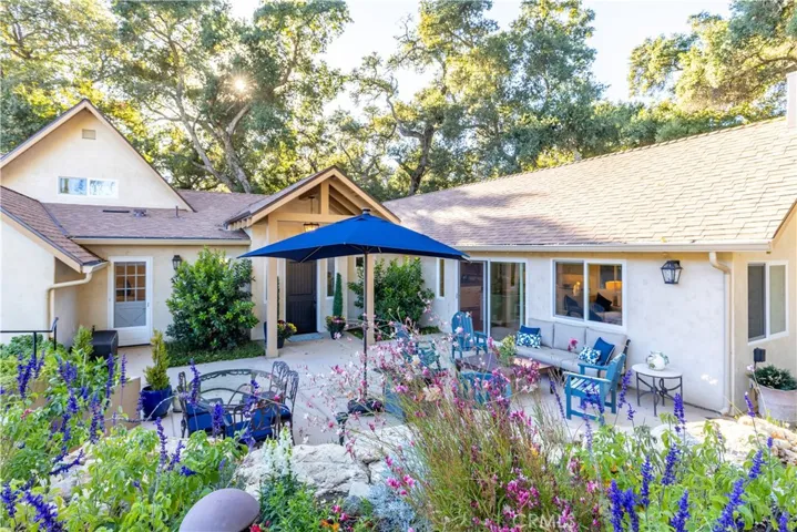 Front seating area thoughtfully positioned to capture sweeping views of the vineyard.