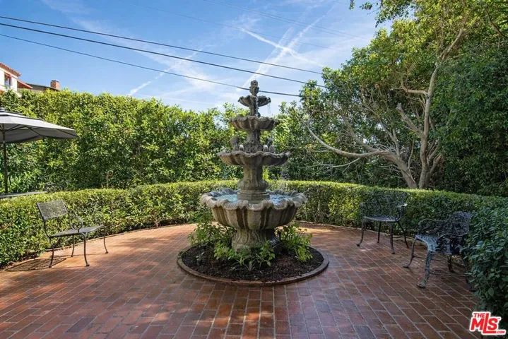 8298 Presson Place, Los Angeles, California 90069