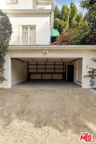 8298 Presson Place, Los Angeles, California 90069