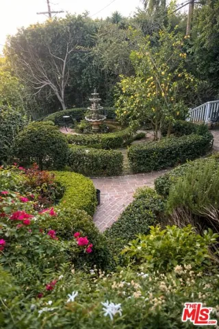 8298 Presson Place, Los Angeles, California 90069