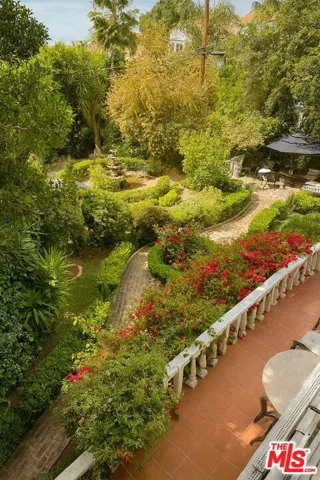 8298 Presson Place, Los Angeles, California 90069