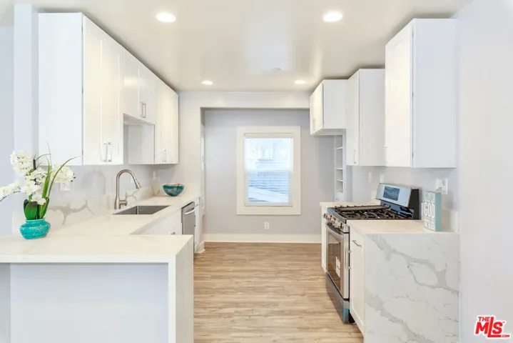 1836 The Strand, Hermosa Beach, California 90254