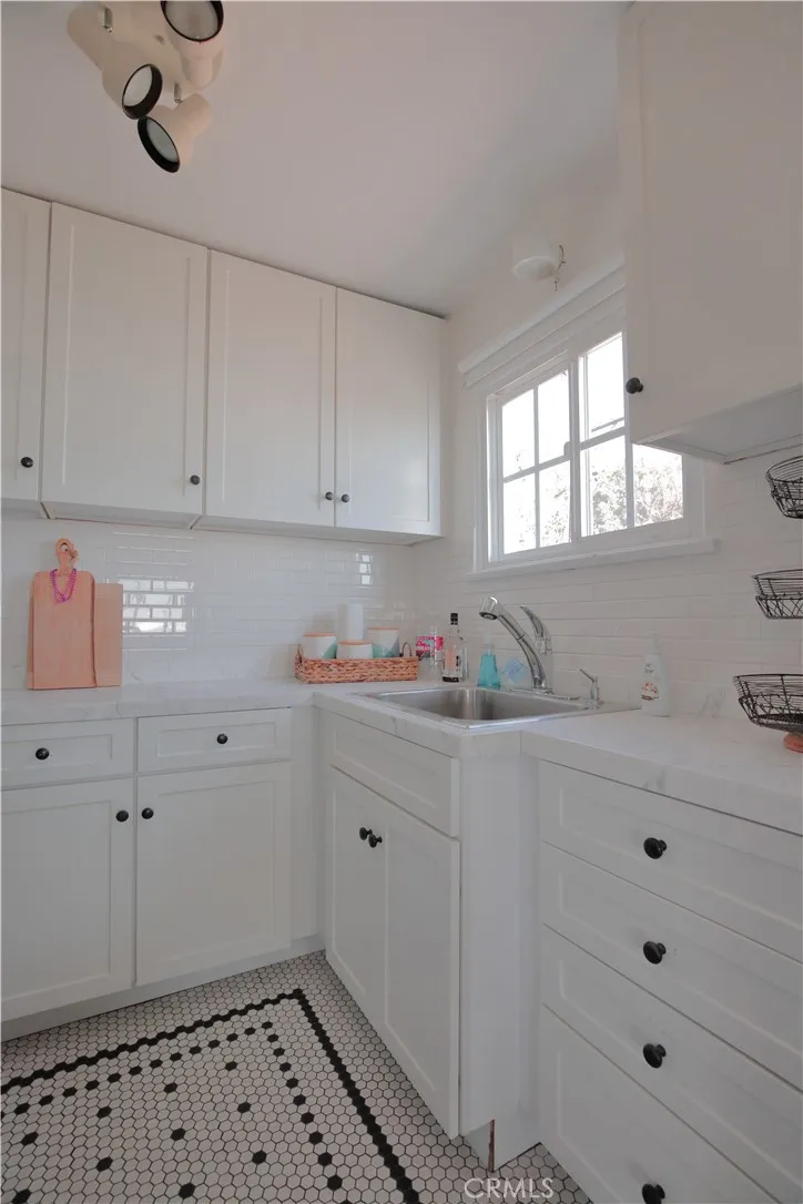 Guest Quarters Kitchen