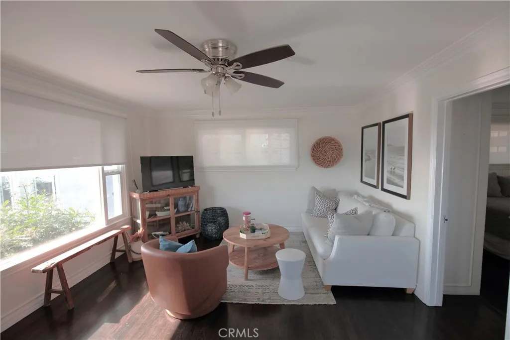 Guest Quarters Living room
