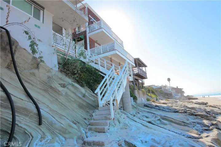 Stairs to climbdown to the beach
