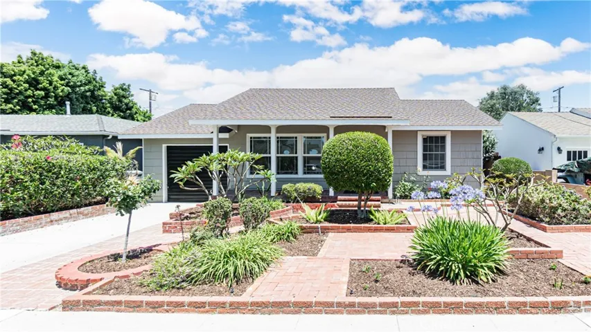5449 E. Fairbrook St. Long Beach. CA 90815