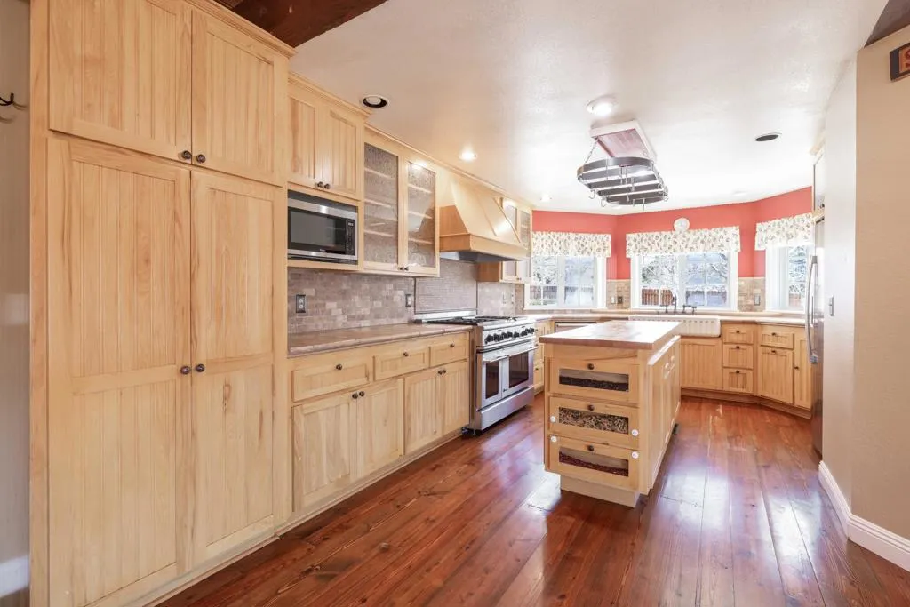 019_Kitchen 2