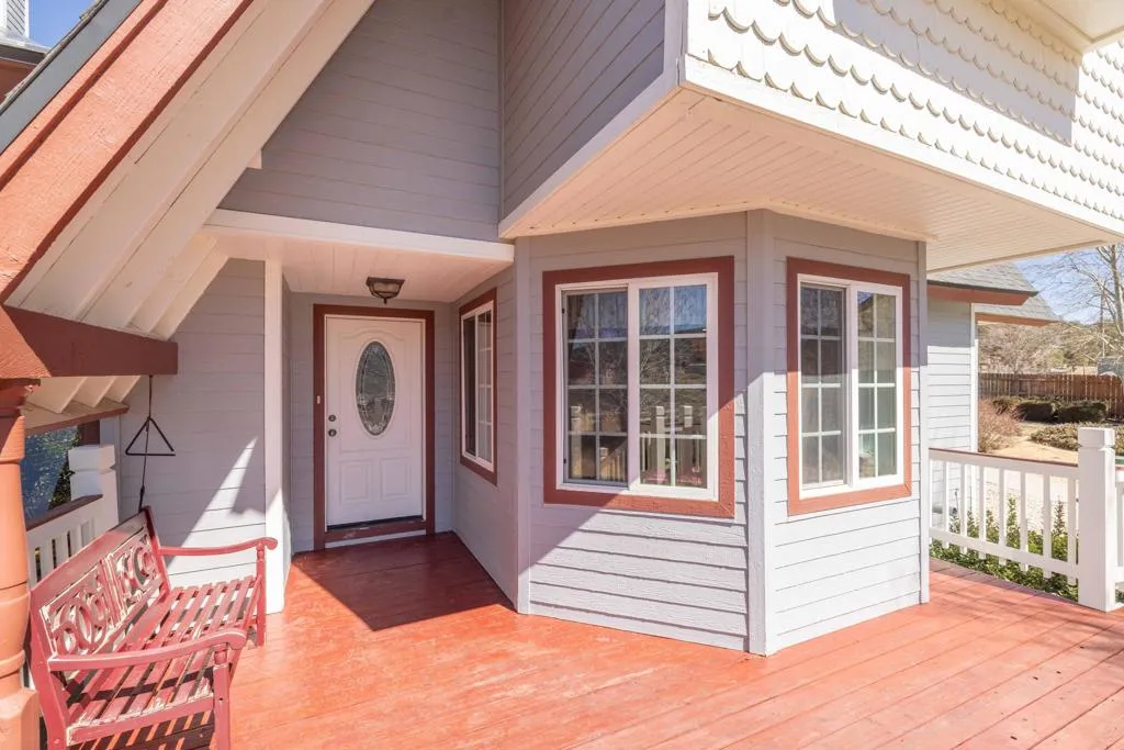 010_Exterior 10
