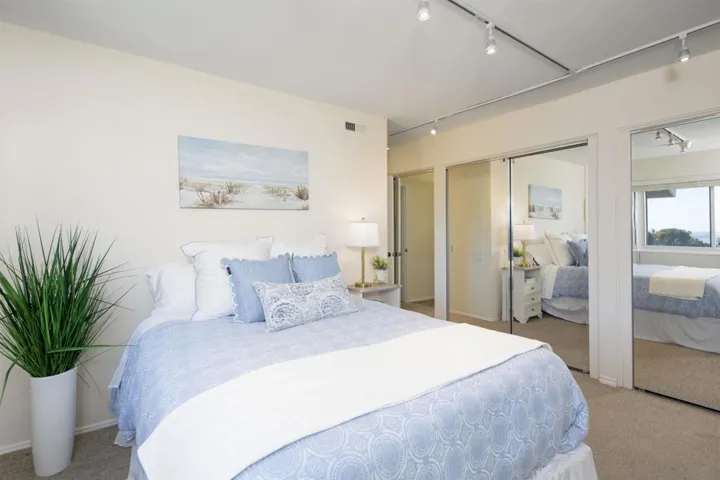 Upstairs secondary bedroom