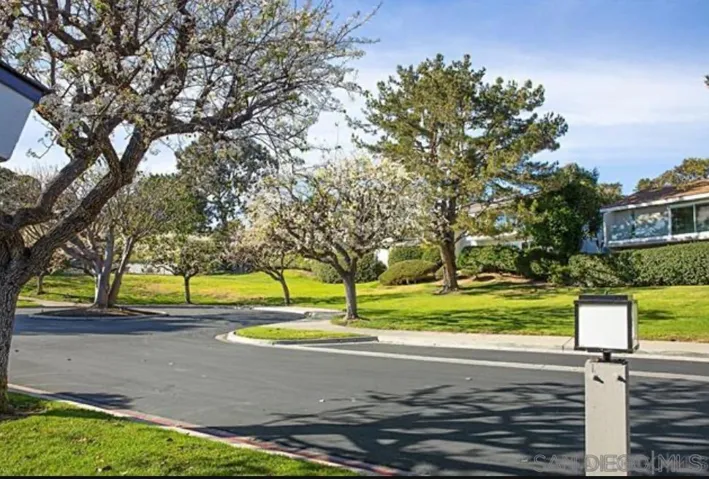 grassy area in front area of townhouse