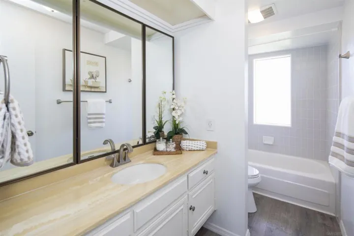 downstairs​​‌​​​​‌​​‌‌​​‌​​​‌‌​​​‌​​‌‌​​‌‌​​‌‌​​​​ bathroom