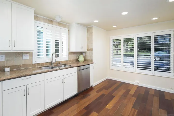 kitchen nook area for small dining table